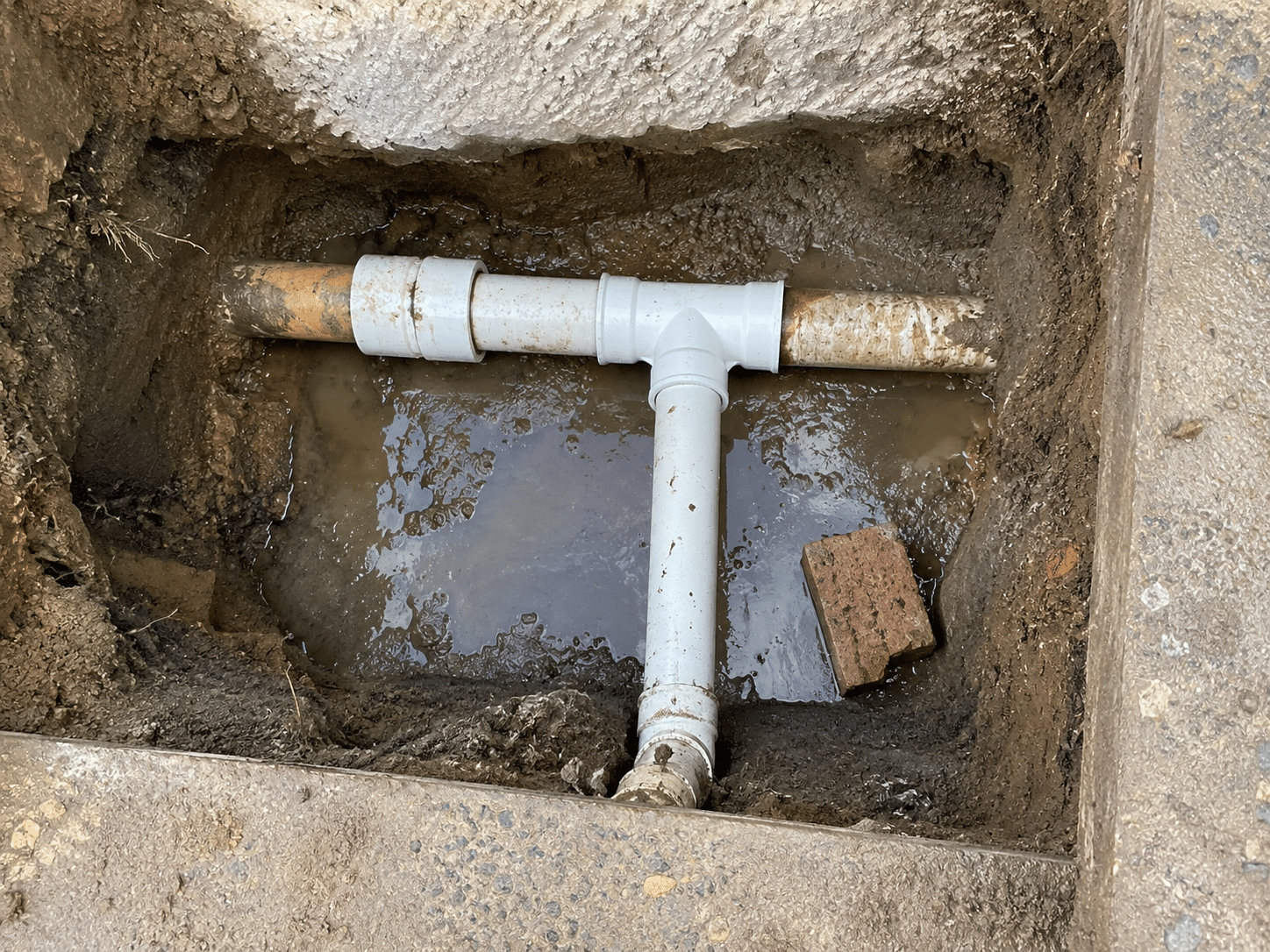 Burst and leaking pipe repairs