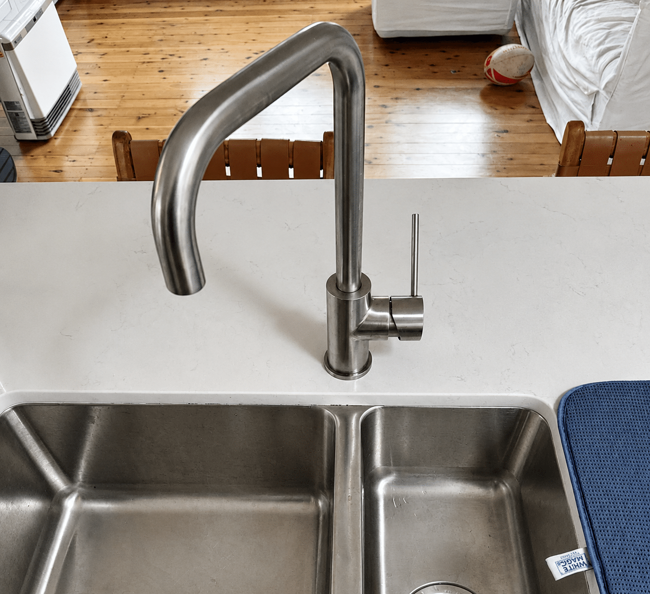 Kitchen and bathroom drain clearing service